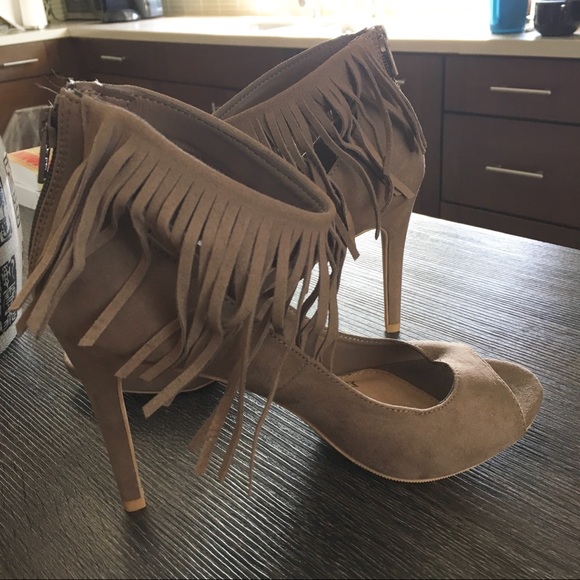 NEW fringe sling backs! - Picture 6 of 7